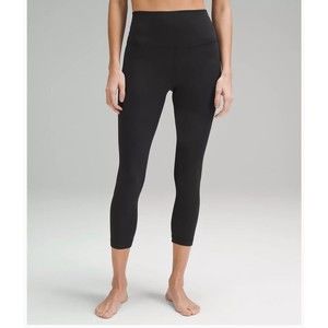 Lululemon Women’s Leggings Black Size 6 Cropped Pocket Stretch Athletic (Flaw)